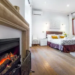 santangelo-apartments.it-romehotels.com/